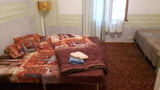 Хостелы Hostel Alex 1 София Классический трехместный номер с общей ванной комнатой-2
